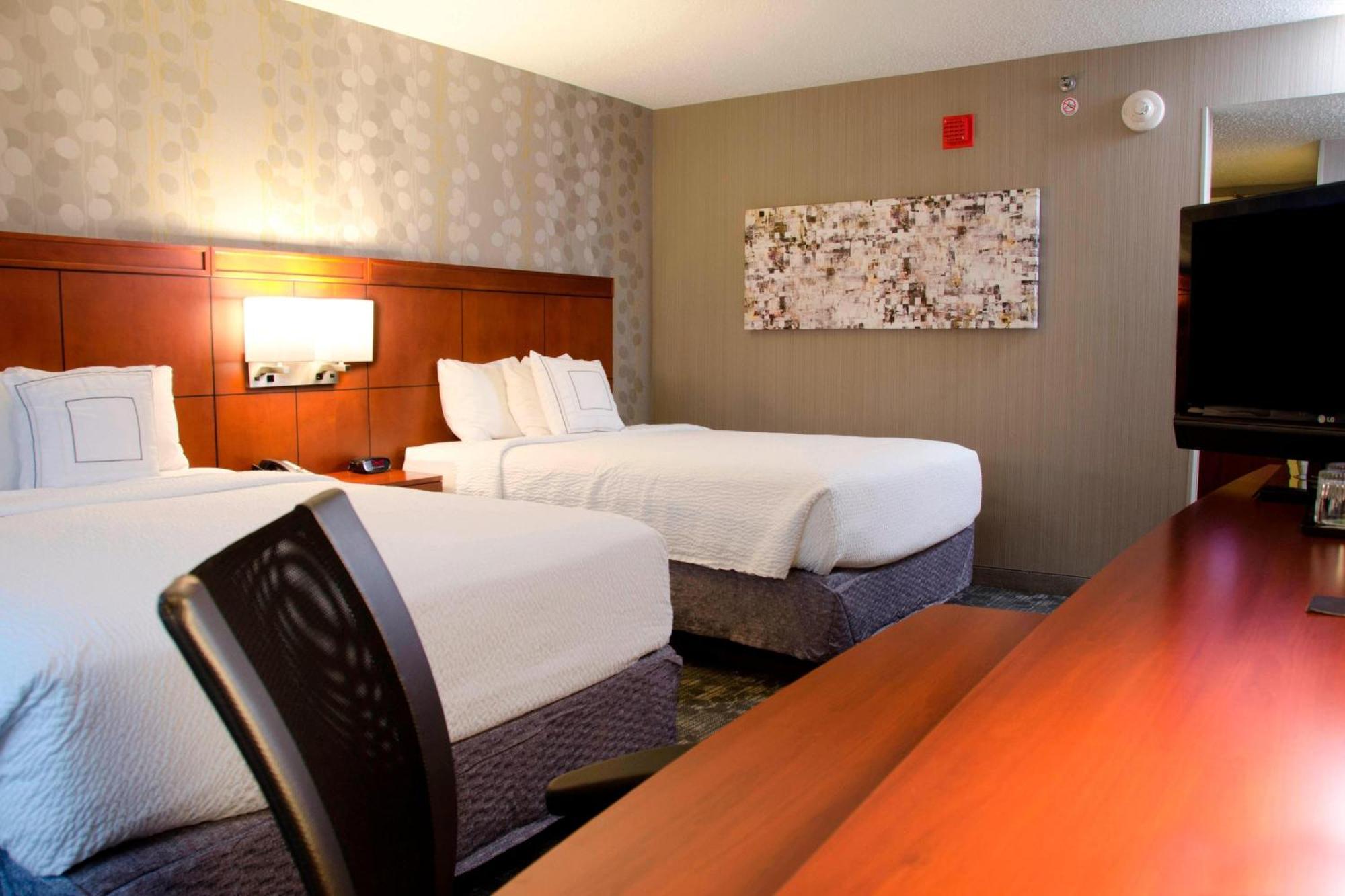 Courtyard Waterbury Downtown Hotel Exterior foto